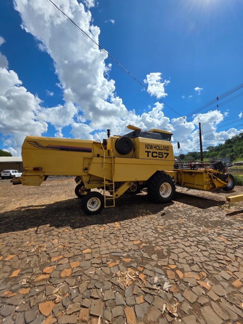 Leilão de veiculo Veículo em Laranjeiras do Sul/PR - Lance Inicial R$ 99.000 - Extrajudicial