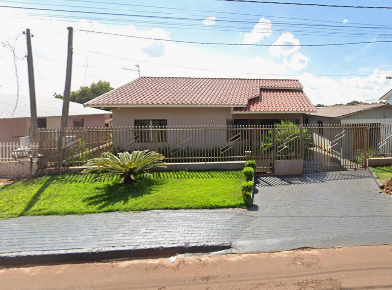 IMÓVEL RESIDENCIAL COM 180m² EM TERRENO DE 200M² -