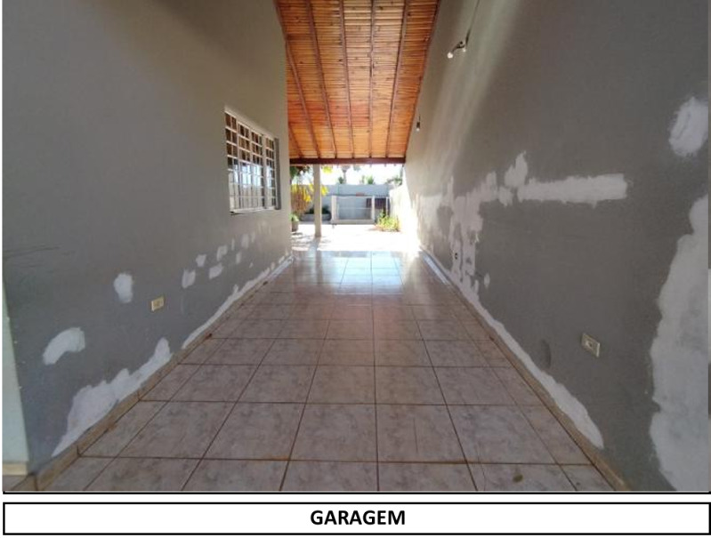 Casa com 3 quartos (foto 3 de 20)
