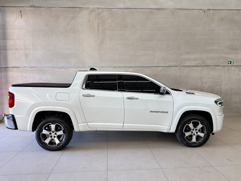 Foto 6 de 19: RAM/RAMPAGE LARAMIE DS - 2023/2024