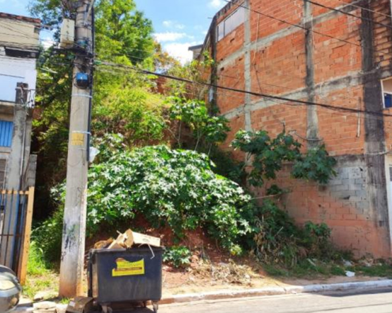 Terreno no Cruz Preta (foto 2 de 6)
