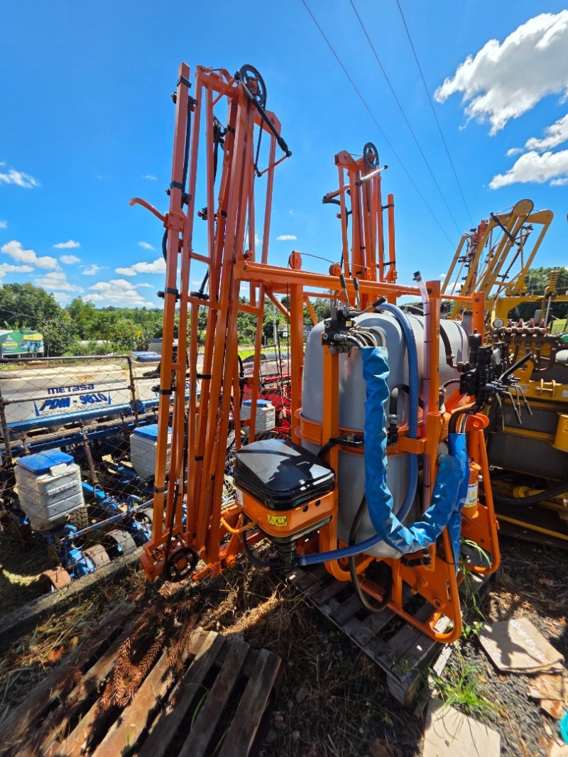 Foto 2: Pulverizador Jacto Condor 800 ano 2019