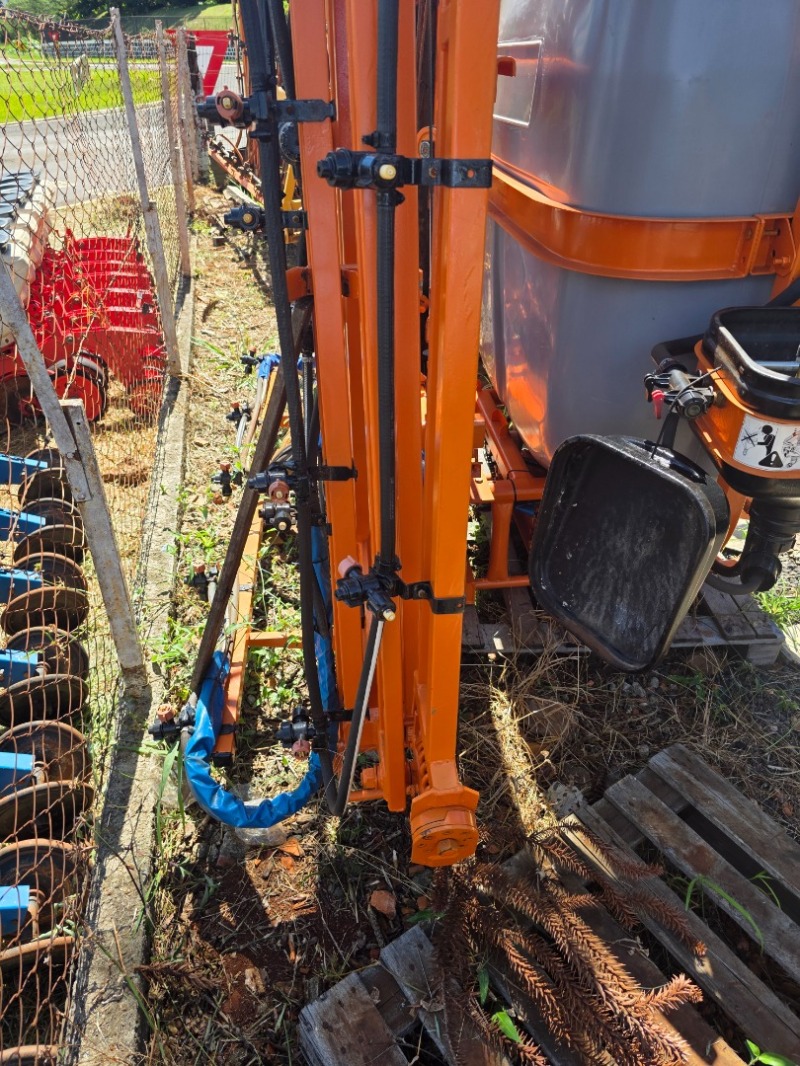 Foto 4: Pulverizador Jacto Condor 800 ano 2019