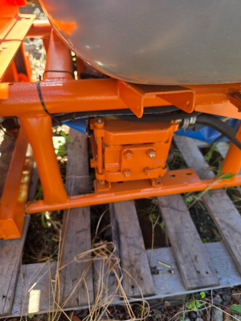 Foto 5: Pulverizador Jacto Condor 800 ano 2019