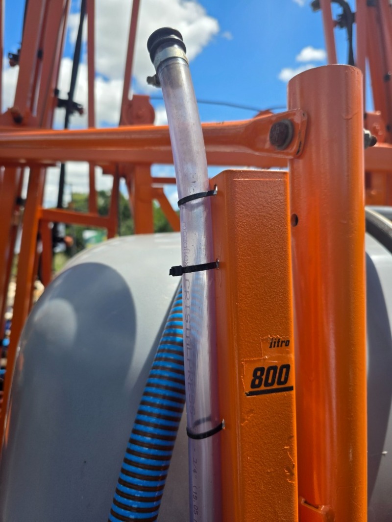 Foto 26 de 28: Pulverizador Jacto Condor 800 ano 2019