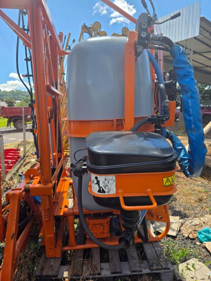 Foto 27 de 28: Pulverizador Jacto Condor 800 ano 2019